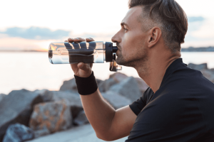 Hogyan hidratáljunk helyesen edzés közben Hogyan hidratáljunk helyesen edzés közben